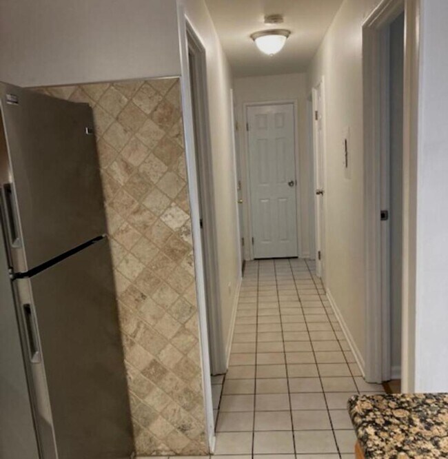 Foto del edificio - 10416 Major Ave