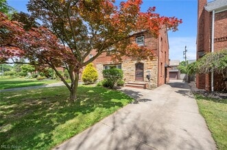 Building Photo - 3889 Grenville Rd