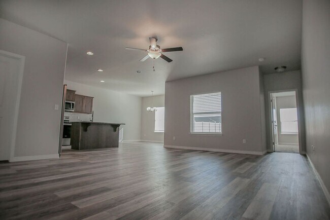 Foto del edificio - 735 Shadowleaf Ave