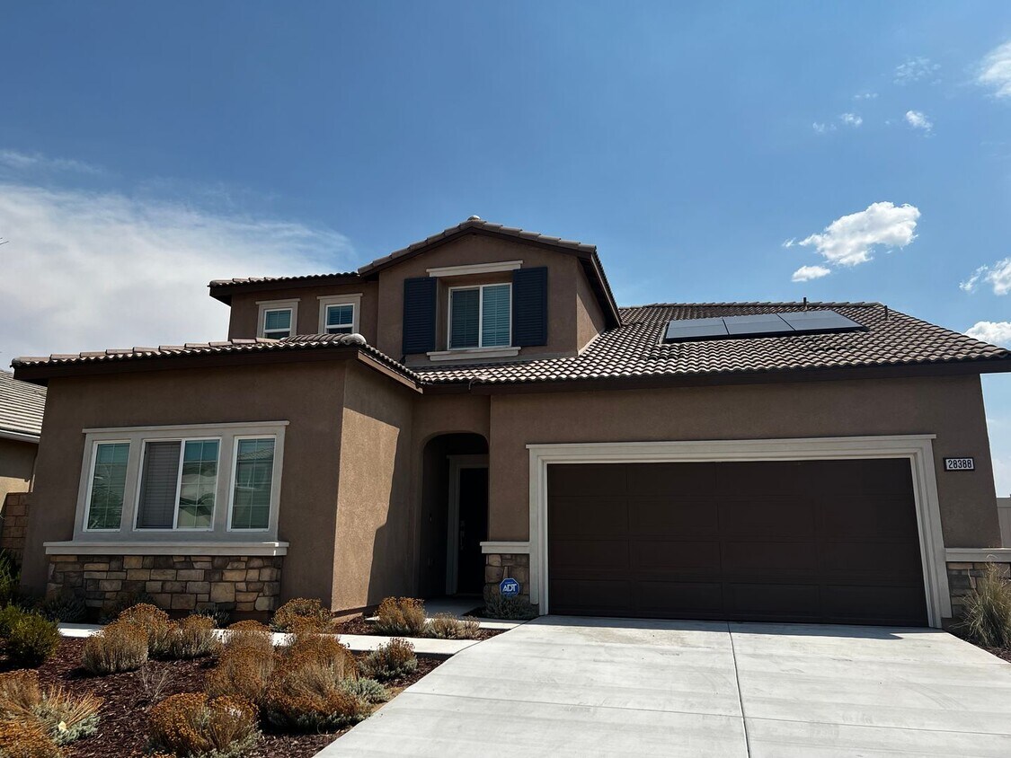 Foto principal - THIS HOME COMES WITH AN ADU
