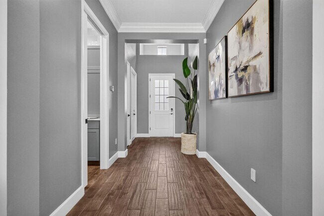 Building Photo - 15660 Goldfinch Cir
