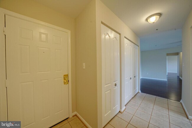 Foto del edificio - 8343 Montgomery Run Rd