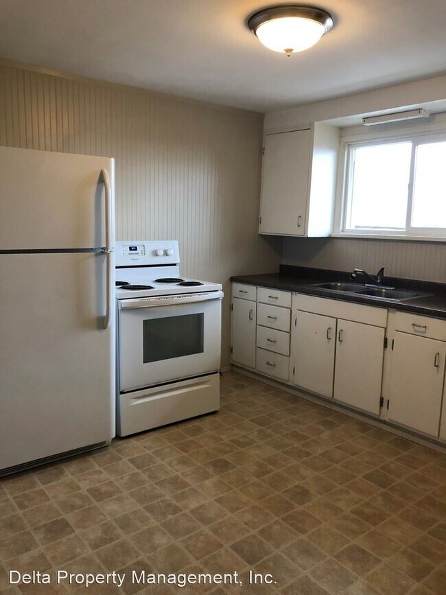 Building Photo - 2 br, 1 bath House - 3510 1/2 Broadway