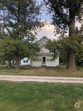 Building Photo - 5913 Franklin Dr