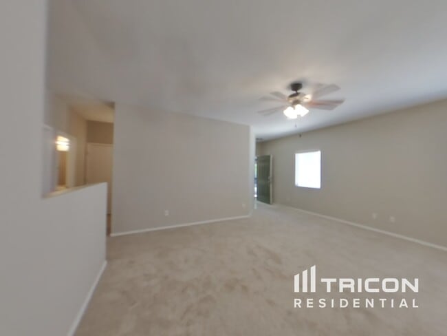 Building Photo - 962 E Cowboy Cove Trail