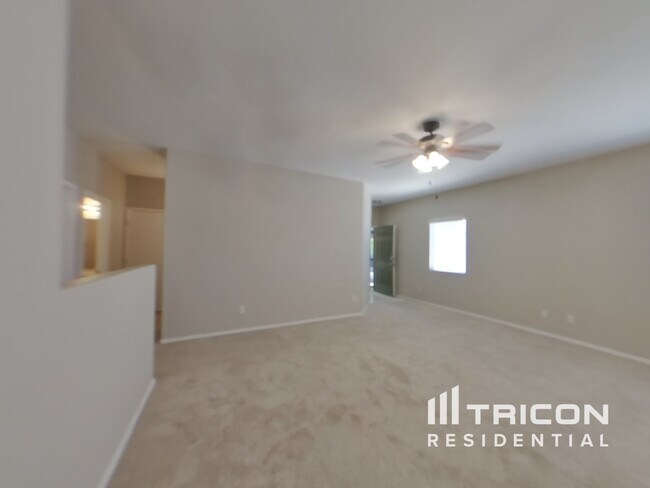 Foto del edificio - 962 E Cowboy Cove Trail