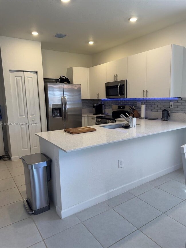 Building Photo - 16220 SW 288th Ter
