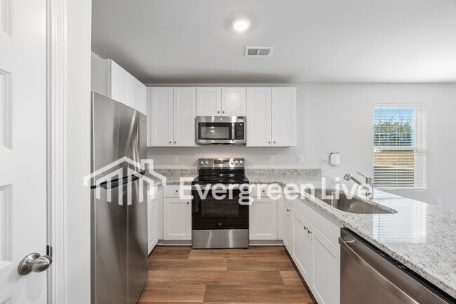 Building Photo - 1302 Willow Oaks Wy