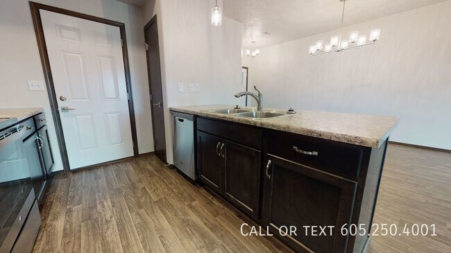 Foto del edificio - 3 Bed, 2.5 Bath Townhome