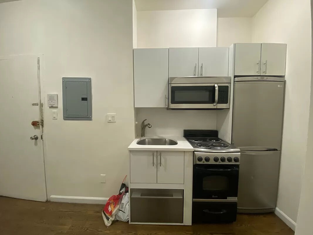 251 Broome St Unit 1F, New York, NY 10002 Apartment for Rent in New
