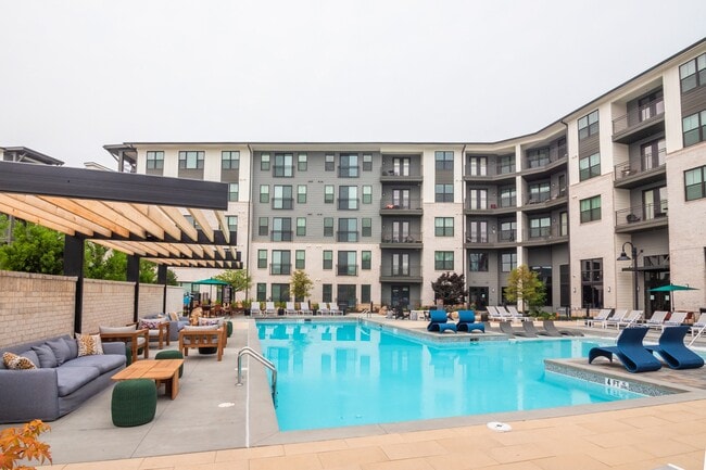 Building Photo - Bexley Duluth