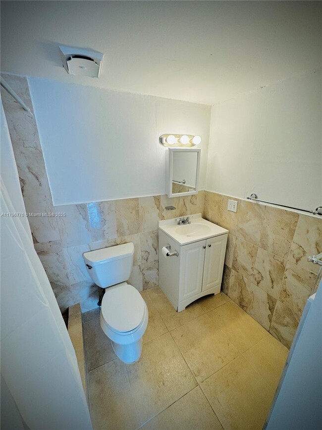 Foto del edificio - 4717 NW 7th St