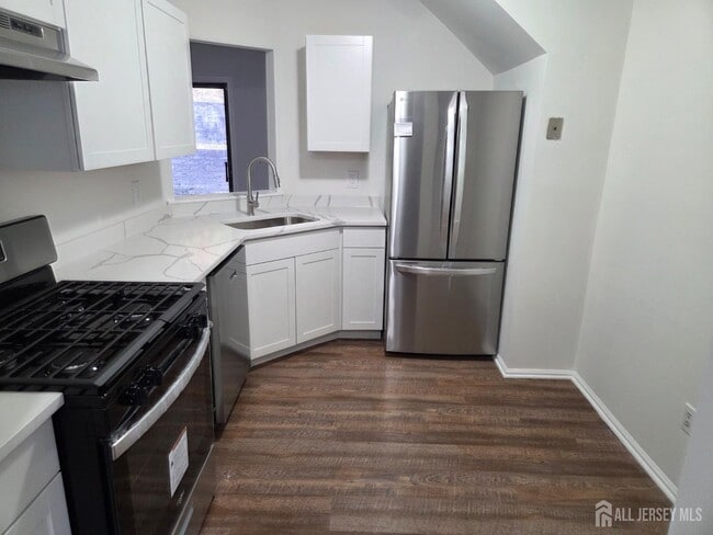 Building Photo - 2006 Bayhead Dr