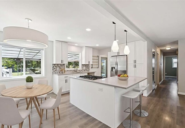 Foto del edificio - 1859 S Kearney St