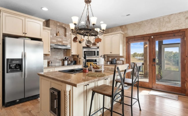 Foto del edificio - 710 Hilltop Vista Rd