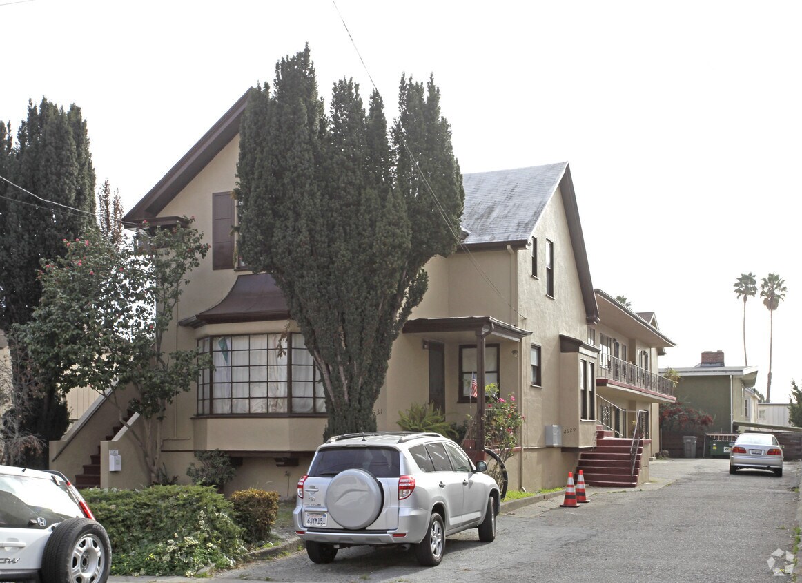 Foto principal - 2631 Pleasant St