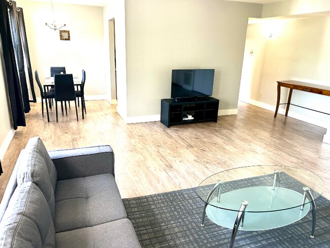 Foto del edificio - 4028 N Illinois Ave