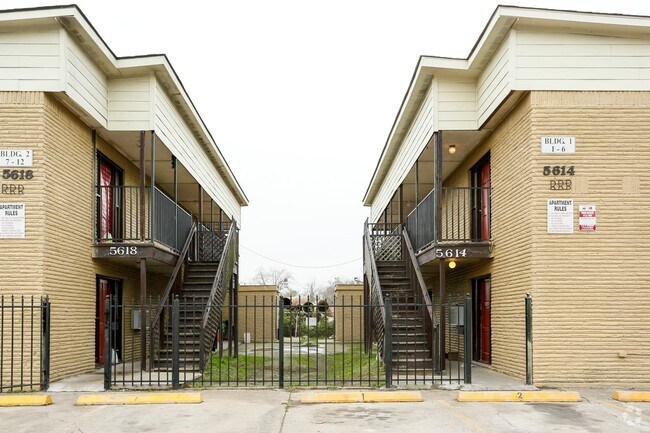 Building Photo - Chaffin Arms Apartments