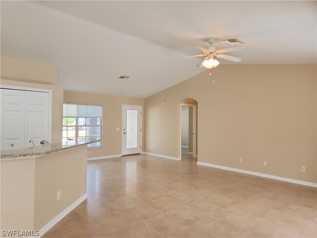 Building Photo - 4623 SW 20th Pl