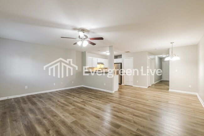 Foto del edificio - 6499 Snow Bird Ln