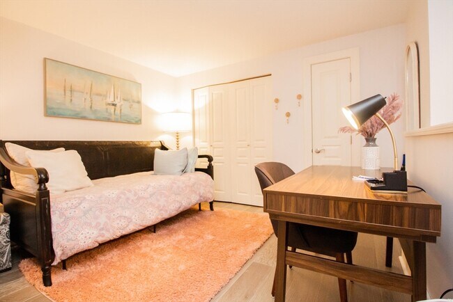 Foto del edificio - 1387 Washington St