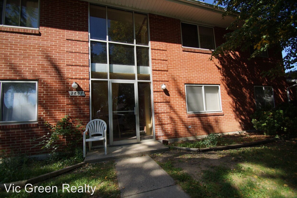 Primary Photo - 2807 Lansing Dr