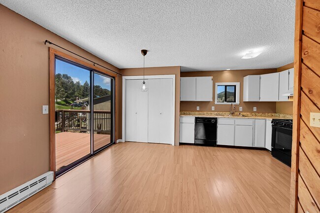 Foto del edificio - 26147 South End Rd