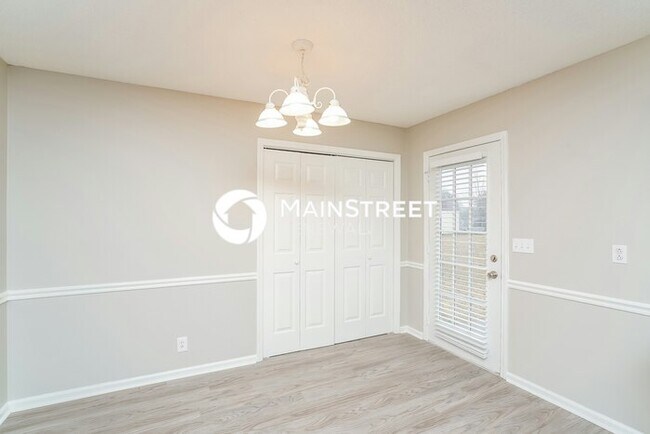 Building Photo - 1325 Malvern Dr
