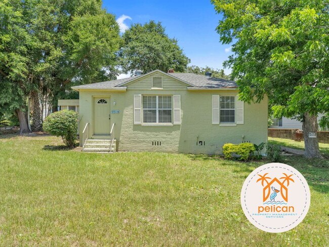 Foto del edificio - Rental Home in Desirable Navy Point Area