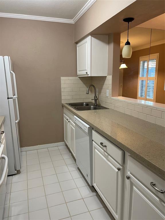 Building Photo - 8941 Gaylord Dr