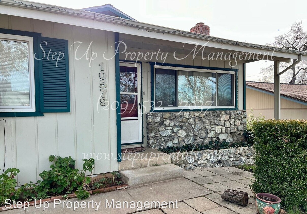 Primary Photo - 3 br, 2 bath House - 10579 Jim Brady Rd