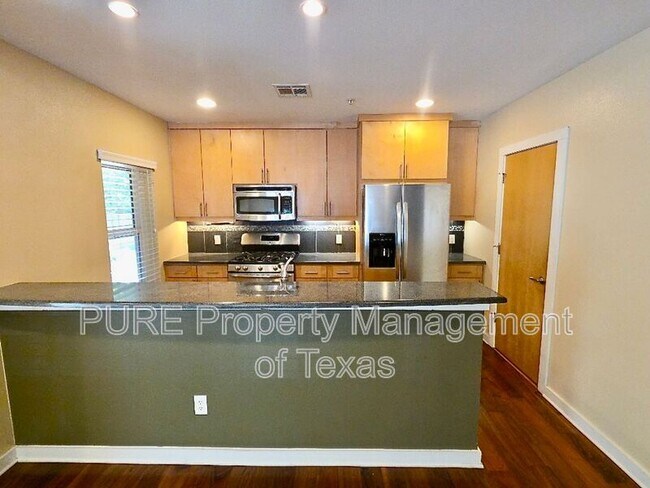 Building Photo - 503 Swanee Dr