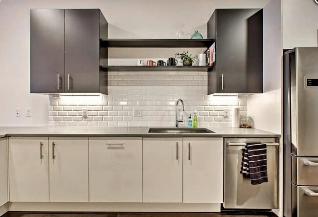 Building Photo - 2530 Lawrence St