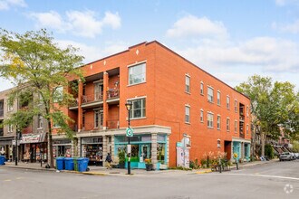 Building Photo - 4640-4650 Rue Wellington