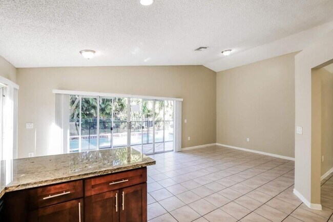 Building Photo - 5550 NW 49th Ave