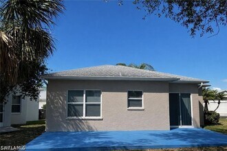 Building Photo - 10710 San Tropez Cir