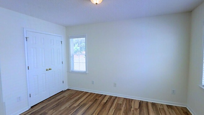 Foto del edificio - 732 N Chestnut St