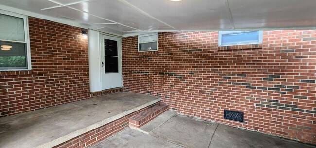 Foto del edificio - Single Family Home 3BR / 2.5BA