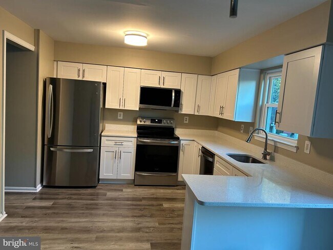 Foto del edificio - 14646 London Ln