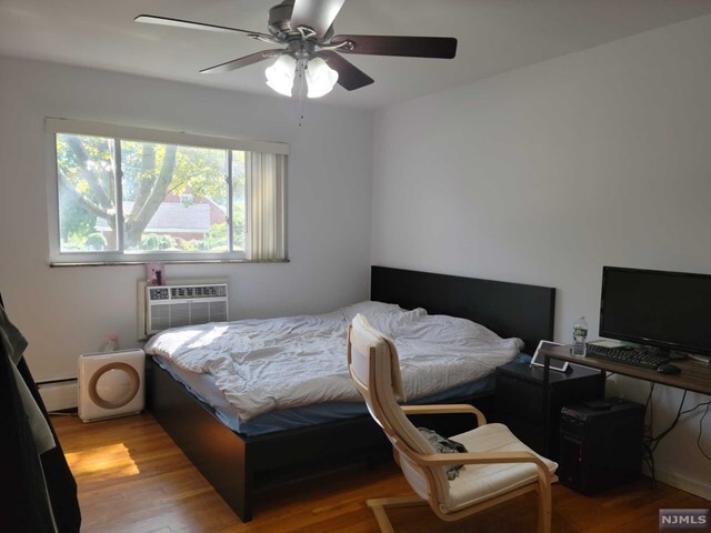 Foto del edificio - 1331 Anderson Ave