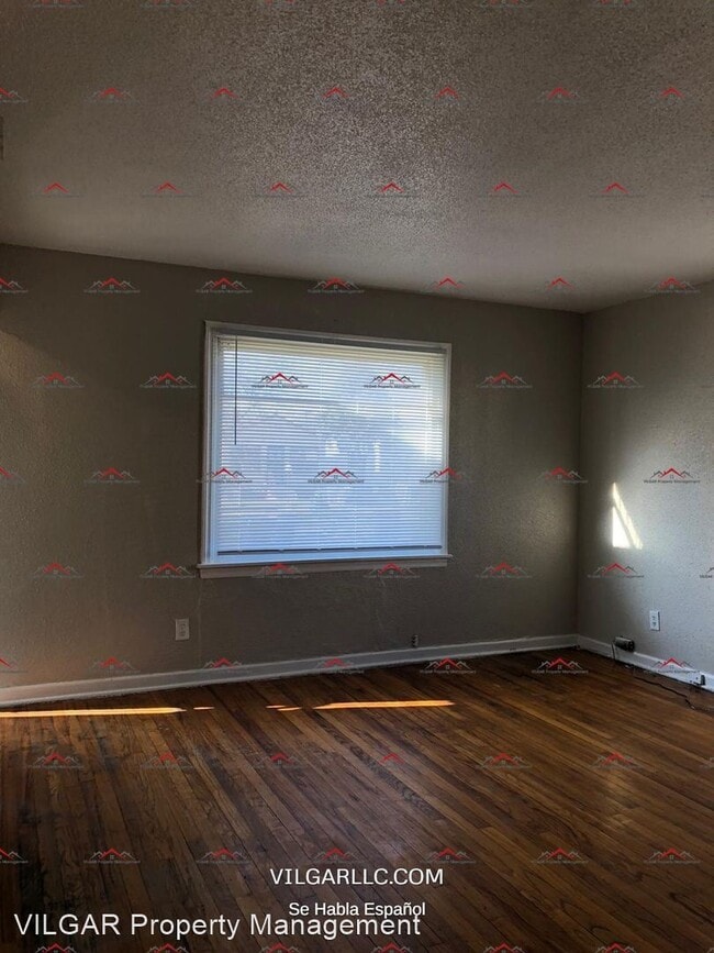 Building Photo - 3 br, 1 bath House - 2315 Buchanan St
