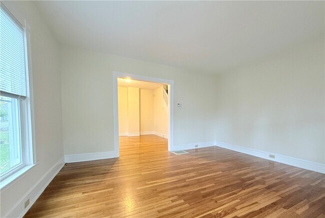 Foto del edificio - 238 B Glenwood Ave