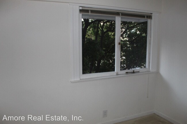 Building Photo - 3055-3063 Sacramento St