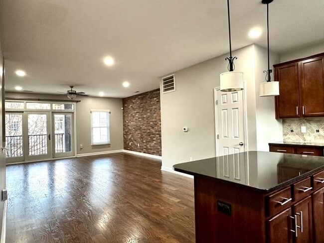 Building Photo - 283 Hugh Shelton Loop