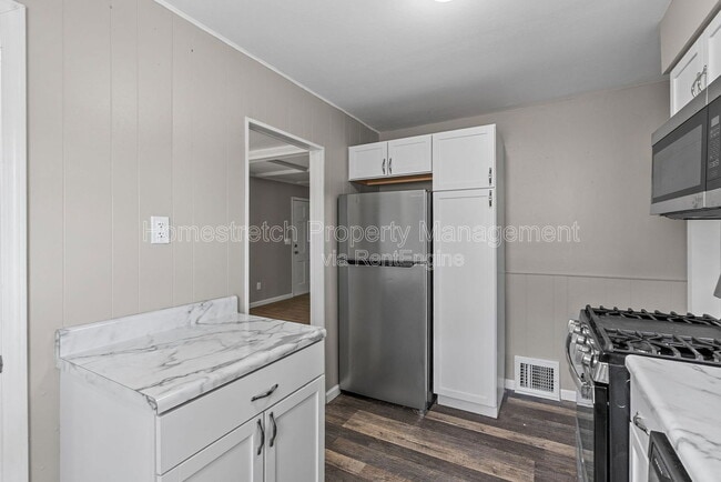 Building Photo - 9517 Lydell Dr