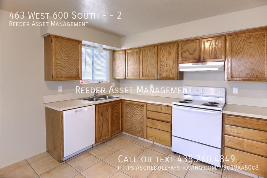 Primary Photo - 2 Bedroom 1Bathroom Main Level Apartment F...