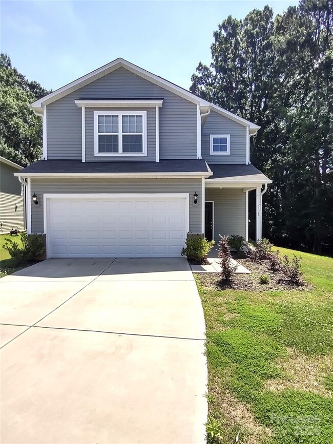 Building Photo - 7135 Thornrose Dr