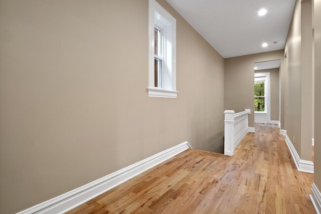 Building Photo - 4562 Arco Ave
