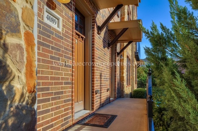 Building Photo - 4089 Winsor Dr