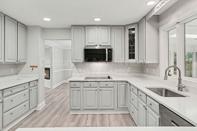 Foto del edificio - 1012 Aquia Dr